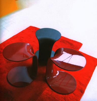 Yo-yo table